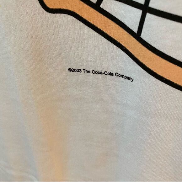 FOL 2003 Coca-Cola Vintage White Graphic Whimsical Cow Swerve Cotton T-Shirt - Picture 5 of 7